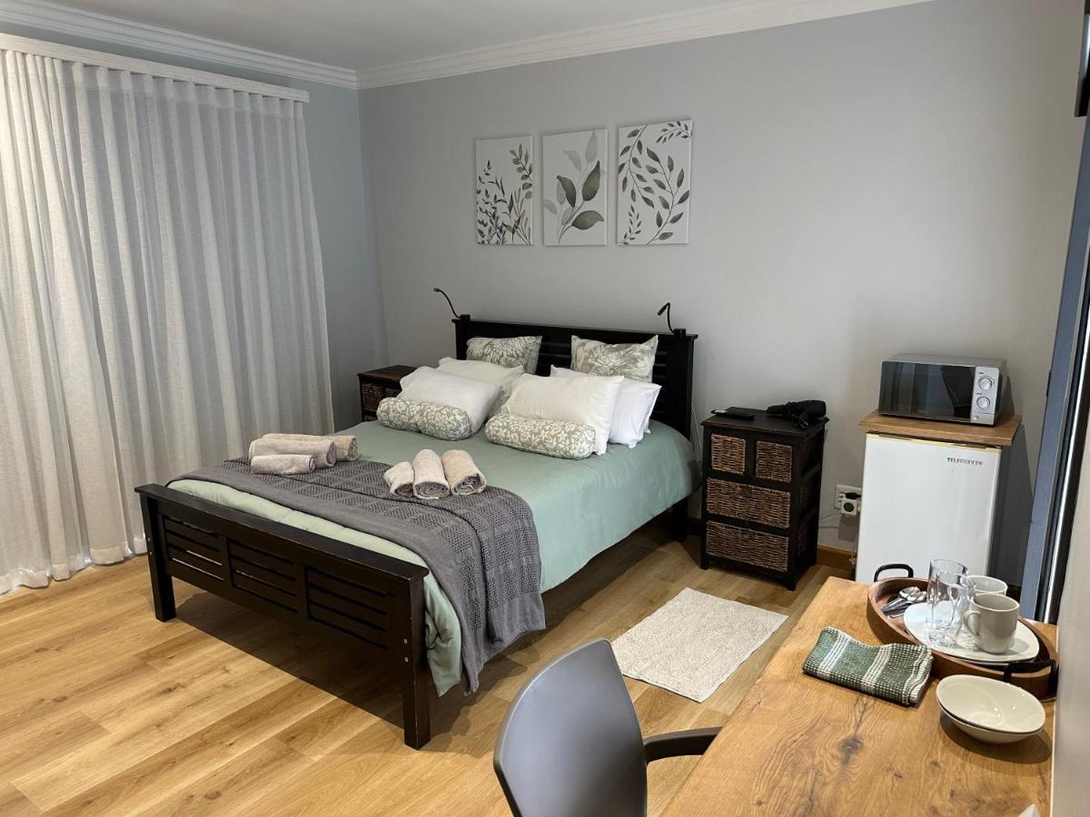 Tranquil Private Rooms Hermanus Buitenkant foto